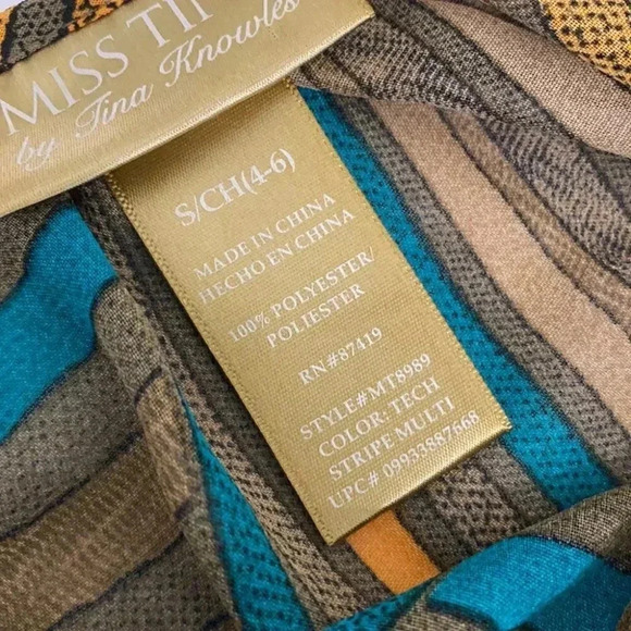 Miss Tina cold shoulder blouse - Picture 5 of 7